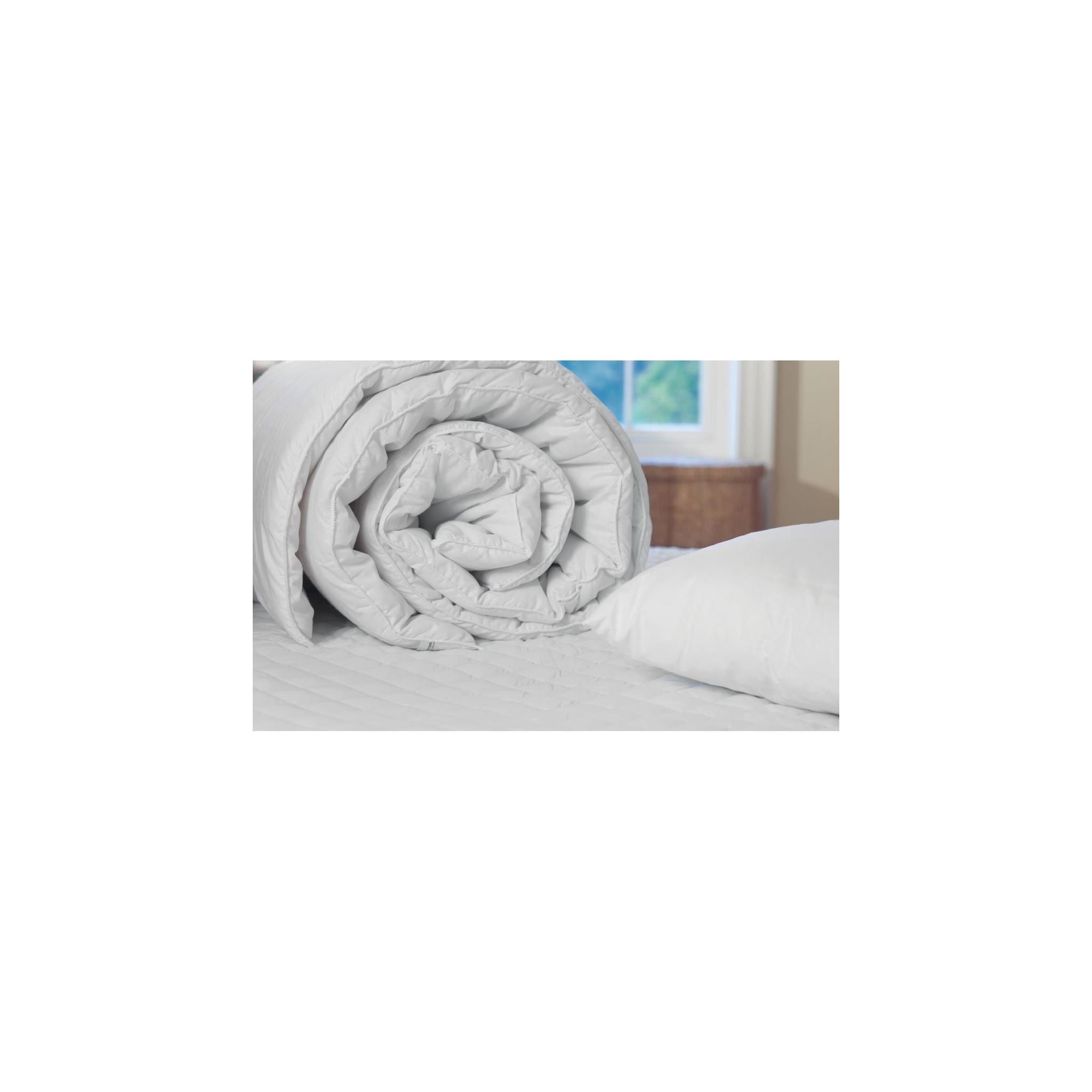 Mitre Essentials Hollo GU442 12 Tog Duvet Double