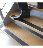 E9325 Non Slip Tape For Use On Stairs & Walkways