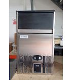 Image of UCG135A  Automatic Self Contained Cube Ice Machine (57kg/24hr) - Graded